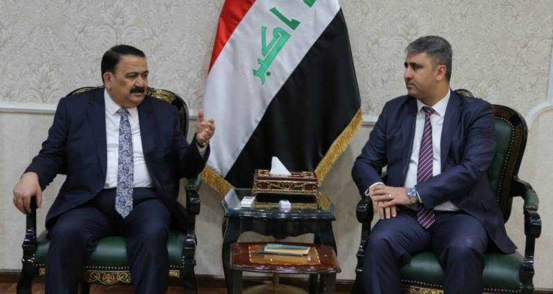 نائب رئيس البرلمان آرام شيخ محمد يستعرض مع وزير الدفاع التطورات الميدانية والعسكرية في الساحل الأيمن للموصل
