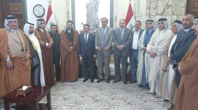 النائب صادق المحنا يبحث مع وزير الدفاع الوضع الامني والسياسي