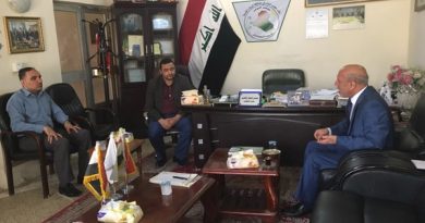 النائب حبيب الطرفي يلتقي باحد المواطنين في مكتب مجلس النواب بمحافظة بابل
