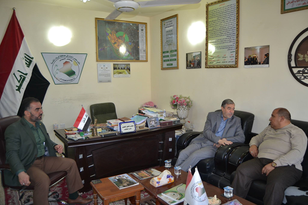 النائب رياض غريب يستقبل مدير البلدية في محافظة كربلاء
