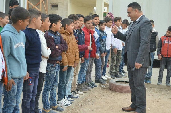 النائب رزاق الحيدري يزور مدرسة الامام الباقر (عليه السلام) الابتدائية ببابل